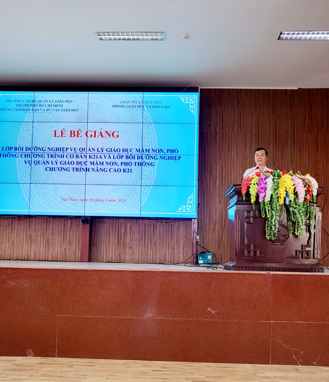 TS Trần Minh Hường, Phó Giám đốc Trung tâm Đào tạo và Tư vấn giáo dục phát biểu